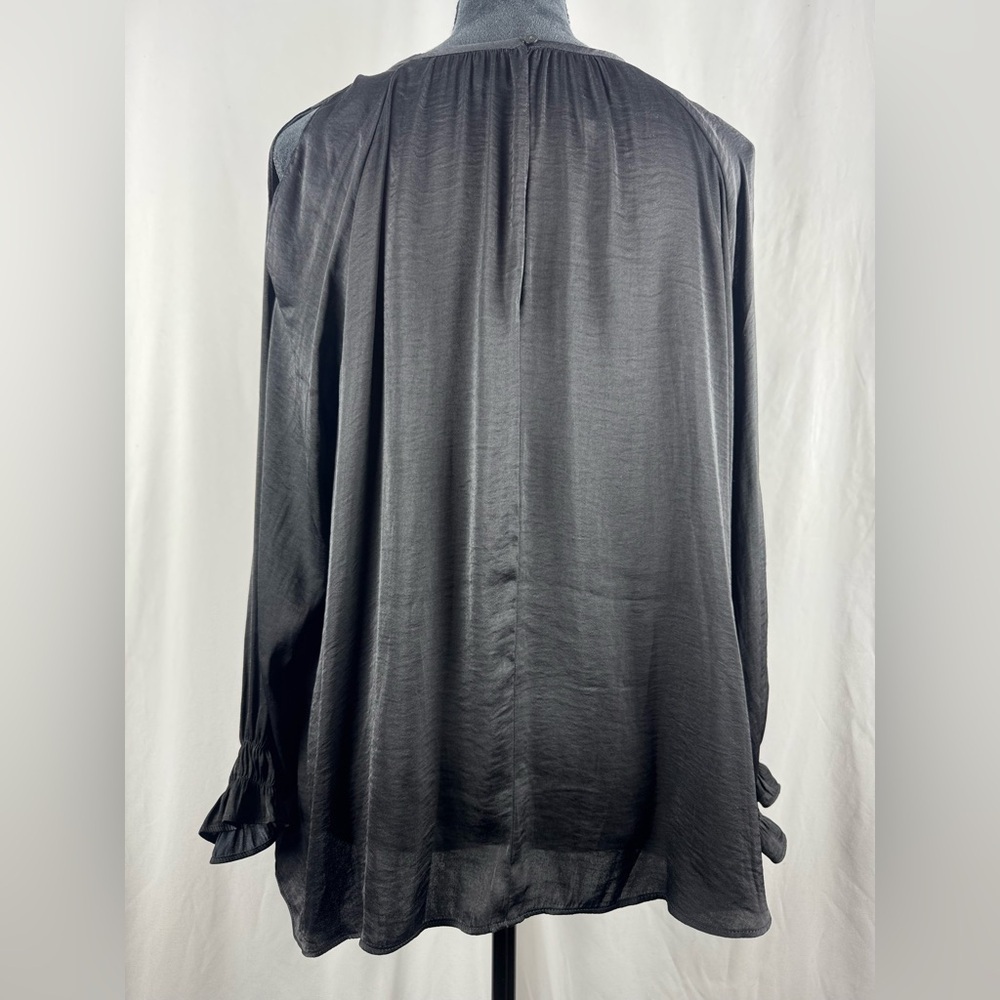 Old Navy Black Cold Shoulder Long Sleeve Blouse - Picture 3 of 6
